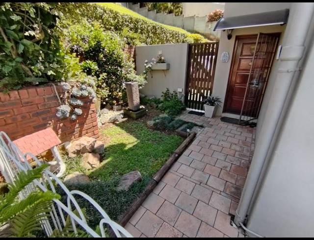 3 BEDROOM TOWNHOUSE FOR SALE IN SUNNINGDALE